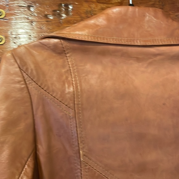 Gorgeous, timeless, leather jacket Napa y ante skin gear size 8 (more like a 4) - Picture 8 of 8